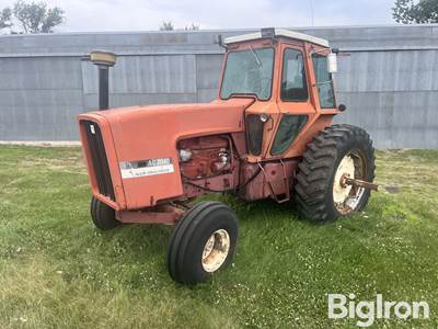 1976 Allis-Chalmers 7040 2WD Tractor