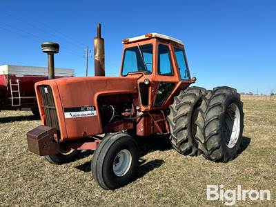 1975 Allis-Chalmers 7060 2WD Tractor
