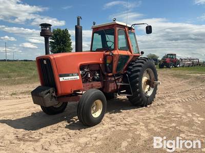 1977 Allis-Chalmers 7060 2WD Tractor