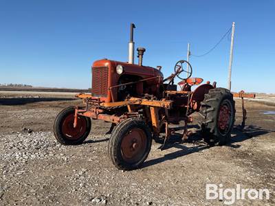 1953 Allis-Chalmers CA 2WD Tractor