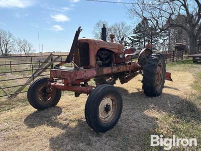 Allis-Chalmers D Series 2WD Tractor