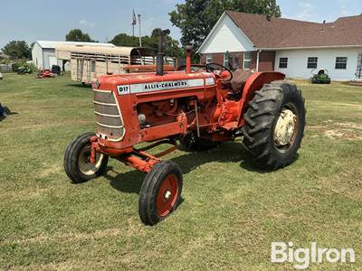 Allis-Chalmers D17 2WD Tractor