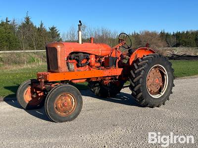 Allis-Chalmers WD 2WD Tractor