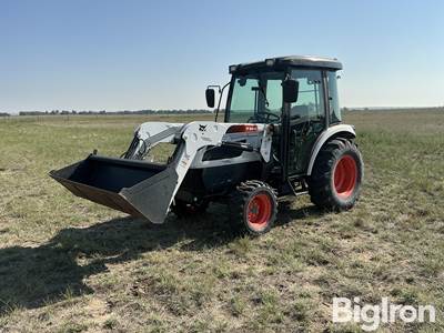 2013 Bobcat CT450 MFWD Tractor w/Loader