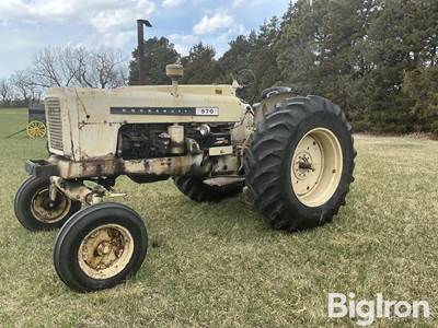 1959 Cockshutt 570 2WD Tractor