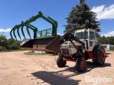 1979 Case 2290 2WD Tractor w/Grapple Loader