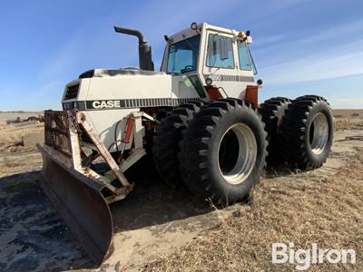 Case 4890 4WD Tractor w/Blade