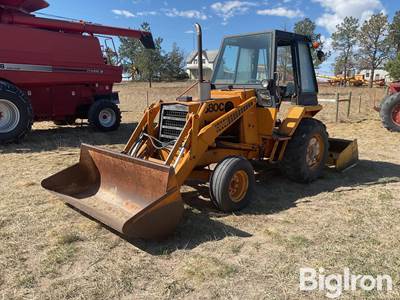 Case 580C 2WD Tractor w/Loader