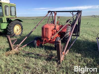 1949 Case D 2WD Tractor w/Loader Mount