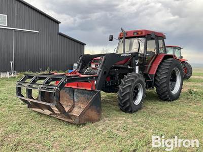 1995 Case IH 5240 MFWD Tractor w/ Loader