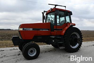 1987 Case IH 7110 2WD Tractor