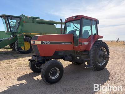 1988 Case IH 7110 2WD Tractor