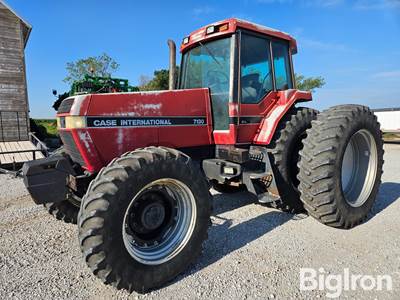 1990 Case IH 7130 MFWD Tractor
