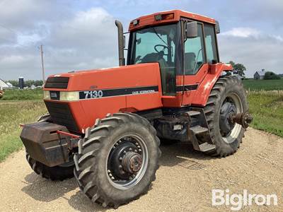 1989 Case IH 7130 MFWD Tractor