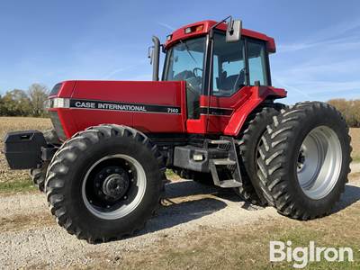 1990 Case IH 7140 MFWD Tractor