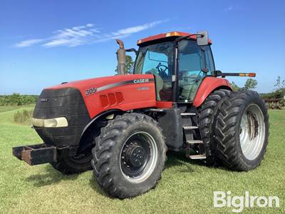2009 Case IH Magnum 305 MFWD Tractor