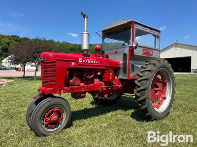 1948 Farmall / IHC H 2WD Tractor w/Automatic Cab