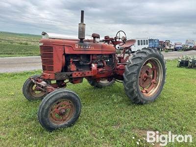 1950 Farmall / International M 2WD Tractor