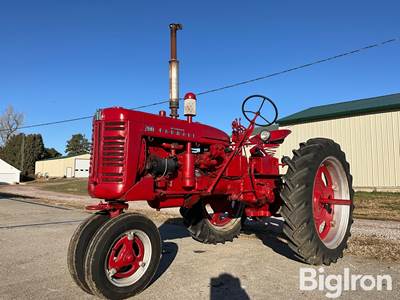 1955 Farmall 200 2WD Tractor