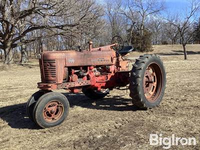 Farmall 300 2WD Tractor