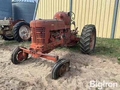 1955 Farmall 400 2WD Tractor