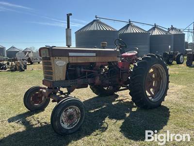 Farmall 460 2WD Tractor