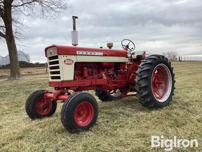 Farmall 560 2WD Tractor