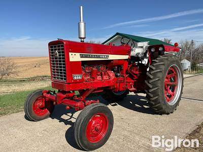1968 Farmall 656 2WD Tractor