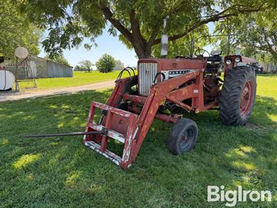 1967 Farmall 656 2WD Tractor w/ Great Bend Loader