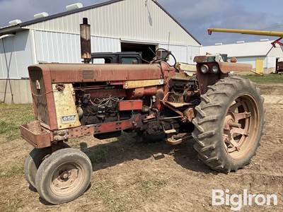 1965 Farmall 656 2WD Tractor