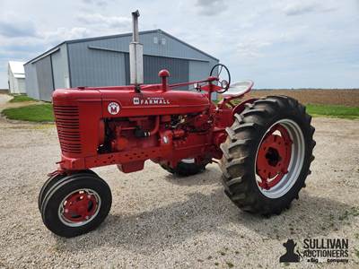 1953 Farmall Louisville Super M 2WD Tractor