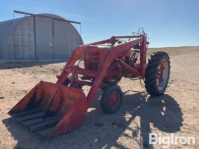 Farmall M 2WD Tractor w/Loader