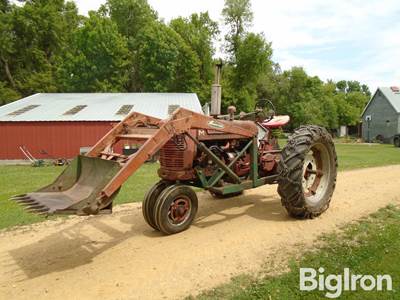1950 Farmall M 2WD Tractor