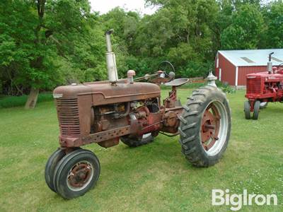 1944 Farmall M 2WD Tractor