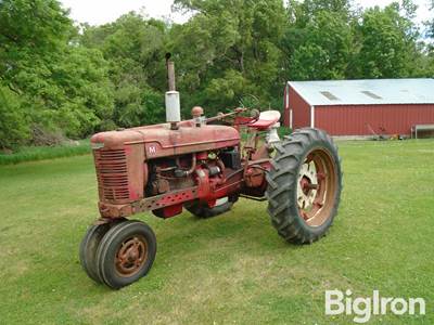 1948 Farmall M 2WD Tractor