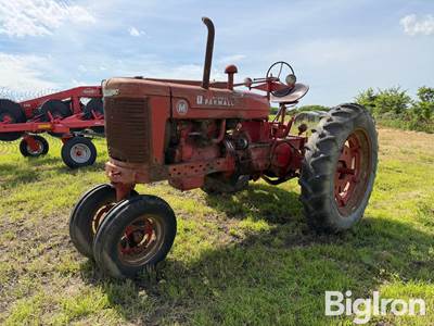 1950 Farmall M 2WD Tractor