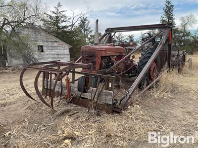 1951 Farmall M D 2WD Tractor w/Loader