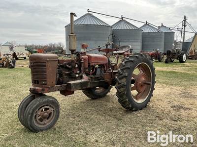 1953 Farmall Super H 2WD Tractor