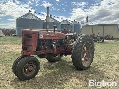 1952 Farmall Super M 2WD Tractor