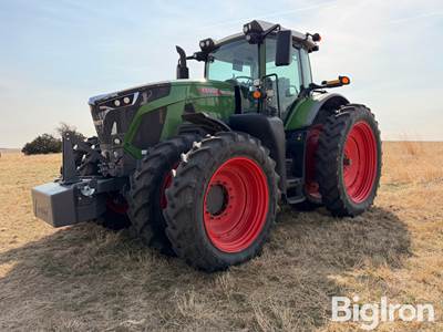 2024 Fendt 933 Vario MFWD Tractor