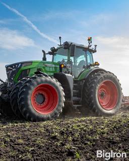 Fendt 942 Vario Row Crop Tractor - 100 Hour Tractor Lease