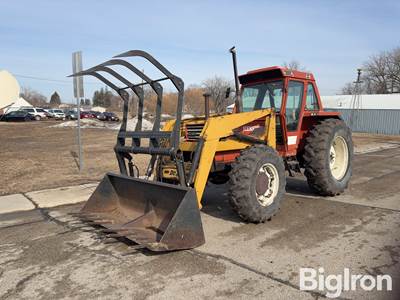 Fiat Hesston 980DT MFWD Tractor w/Loader