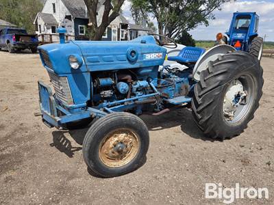 1967 Ford 3000 2WD Tractor