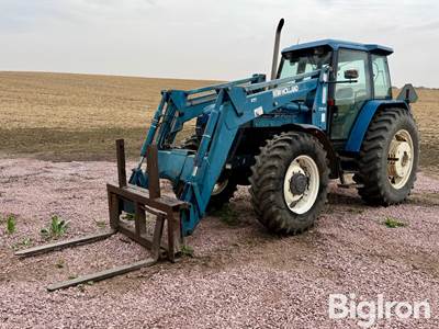 1991 Ford 8240 MFWD Tractor