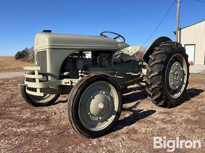 1950 Ford 8N 2WD Tractor