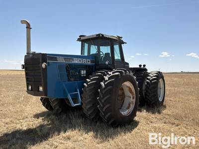 1990 Ford 946 Versatile 4WD Tractor