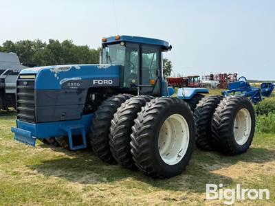 1995 Ford 9880 4WD Tractor