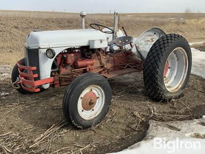 1940 Ford 9N 2WD Tractor