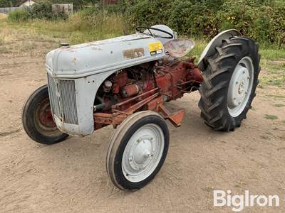 1940 Ford 9N 2WD Tractor