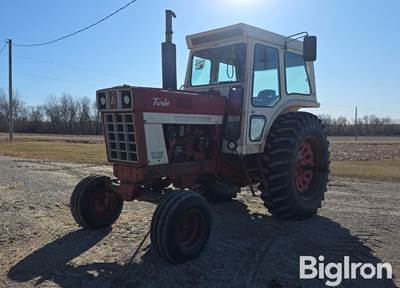 International 1066 2WD Tractor